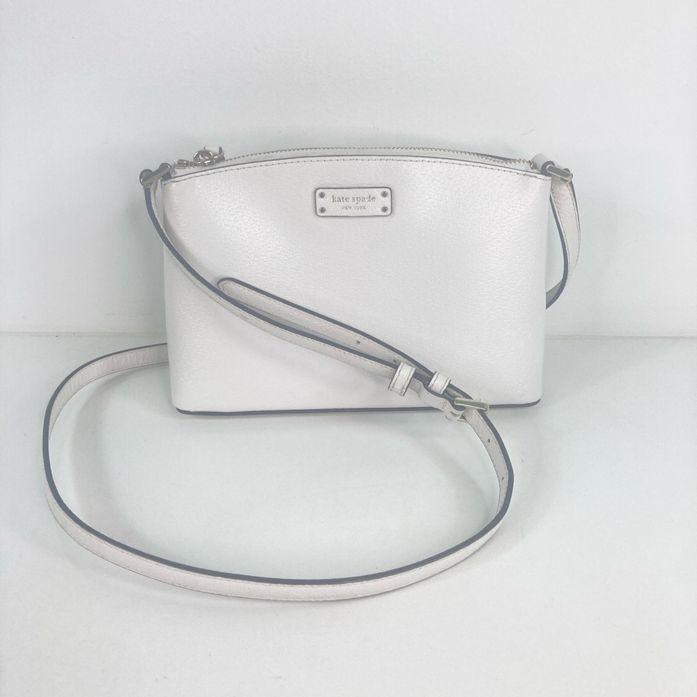 Kate Spade White Crossbody Bag / excellent like new condition